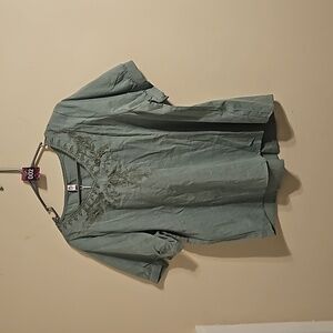 Mumianxiu Green short sleeve floral detail blouse.  NWT